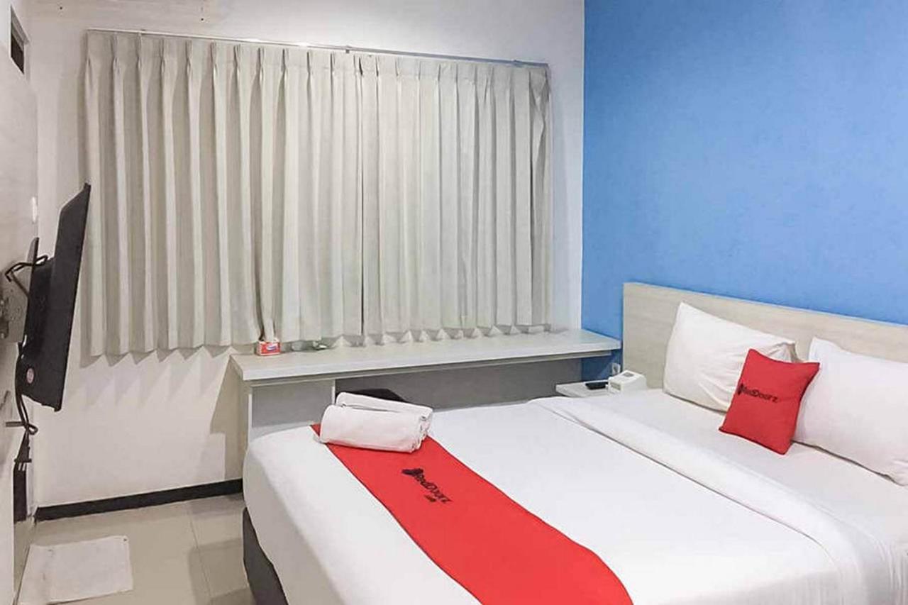Reddoorz Plus At Panorama Villas Batu Batu  Εξωτερικό φωτογραφία